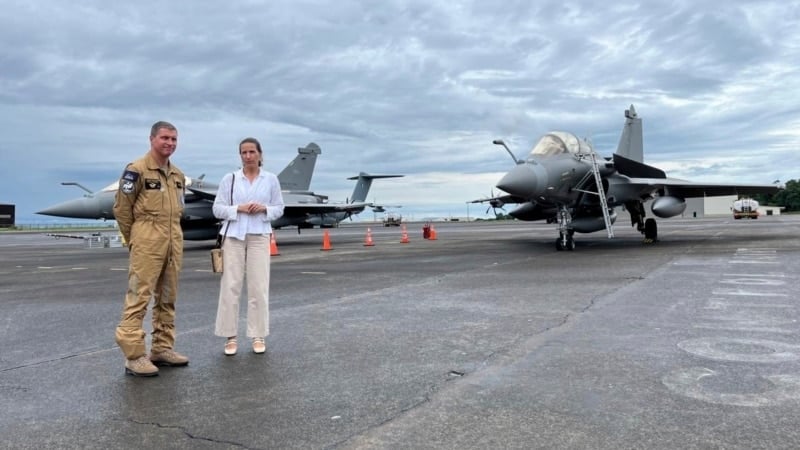 France showcases fighter jets in the Philippines, defends freedom of navigation 