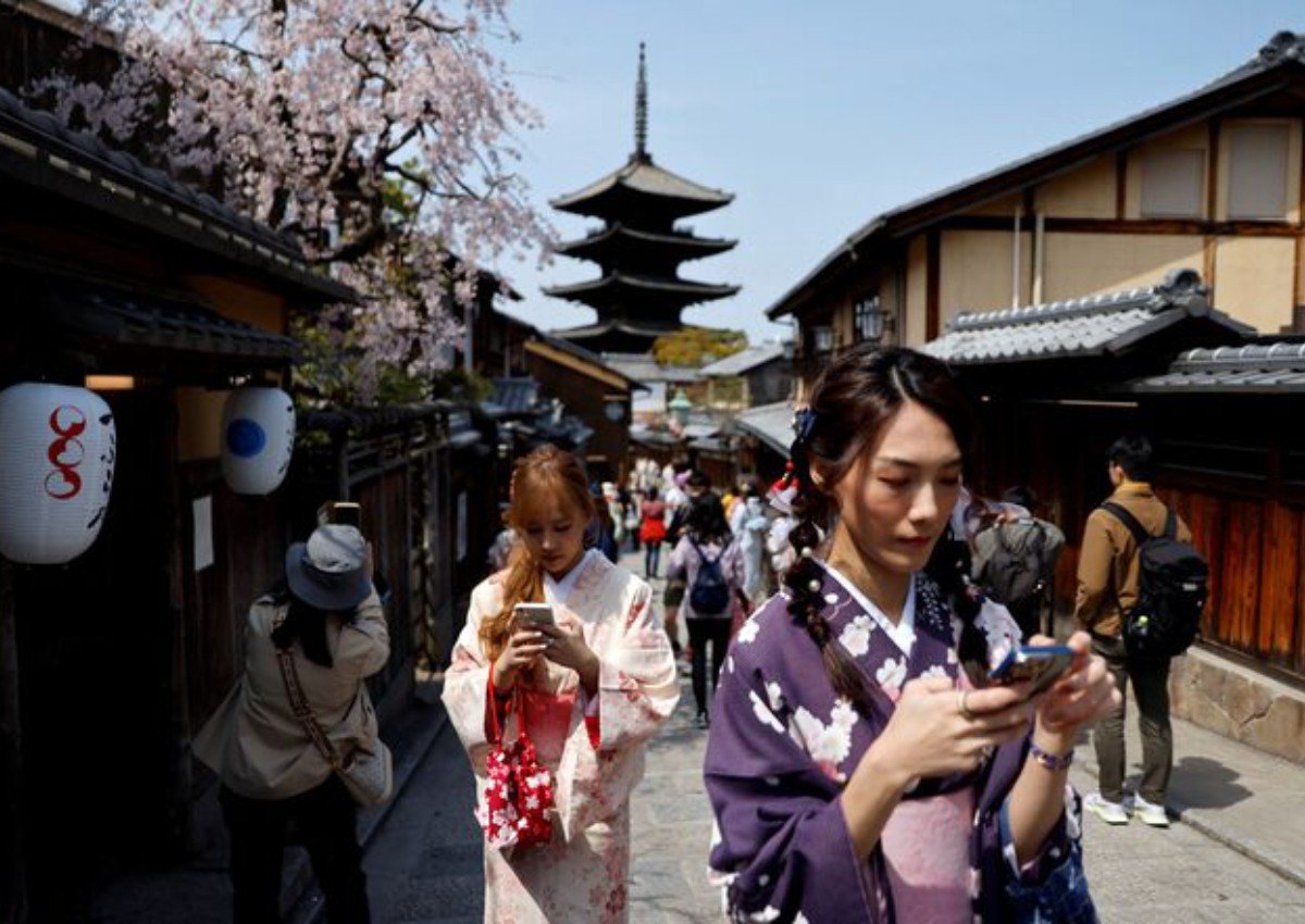 Were you among them? Over 300,000 Singaporeans visited Japan in first half of 2024