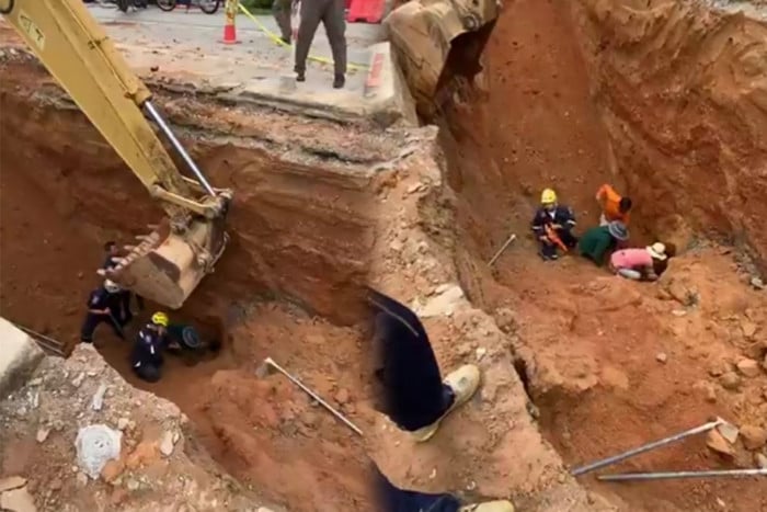 Buried worker rescued from deep, collapsed trench