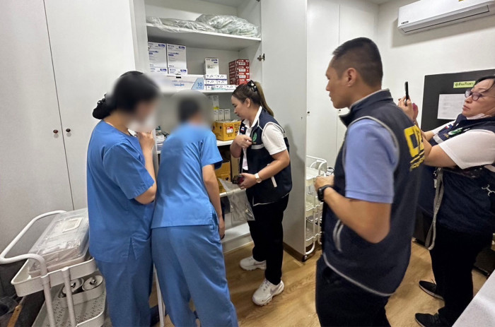 Six bogus doctors arrested in clinic raids