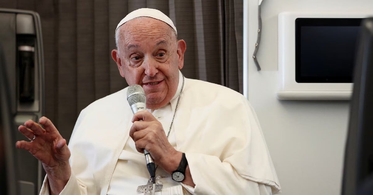 Pope Francis criticises Harris and Trump, tells US Catholics to choose 'lesser evil'