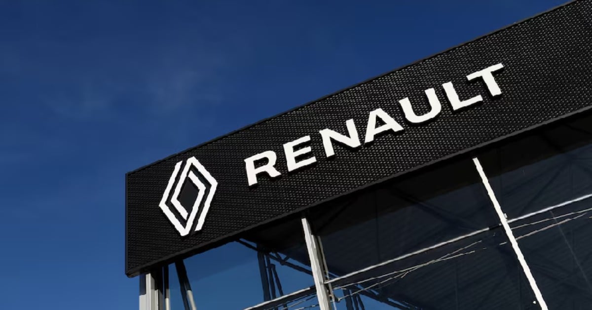 Renault CEO says sector could face billions in fines as EV sales slow