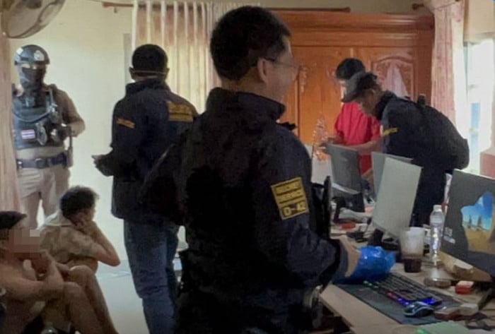 Police nab 20 foreigners at Pattaya villas