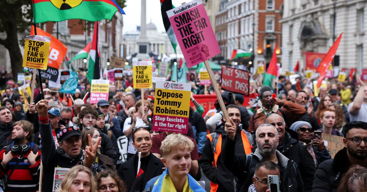 Rival London marches pass off peacefully amid heavy police presence