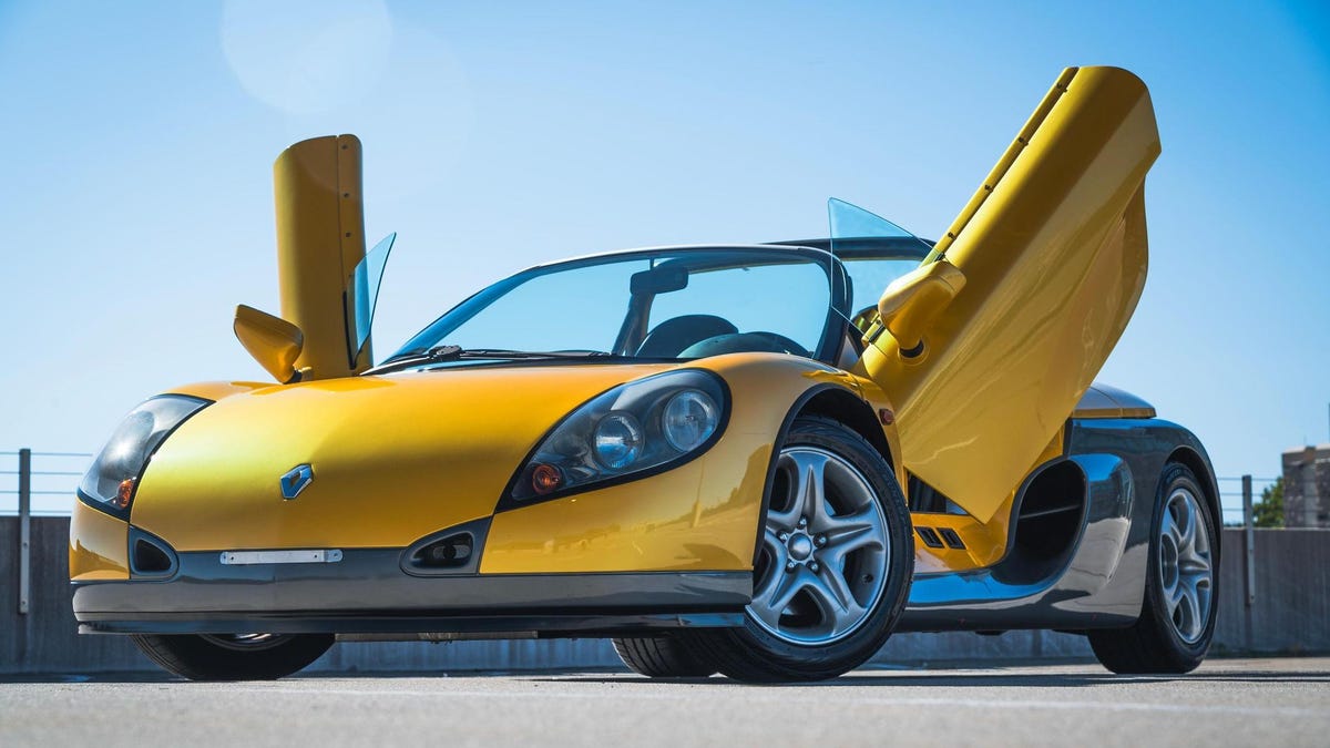 Be The Absolute Coolest Person Ever And Buy This U.S. Titled Renault Sport Spider