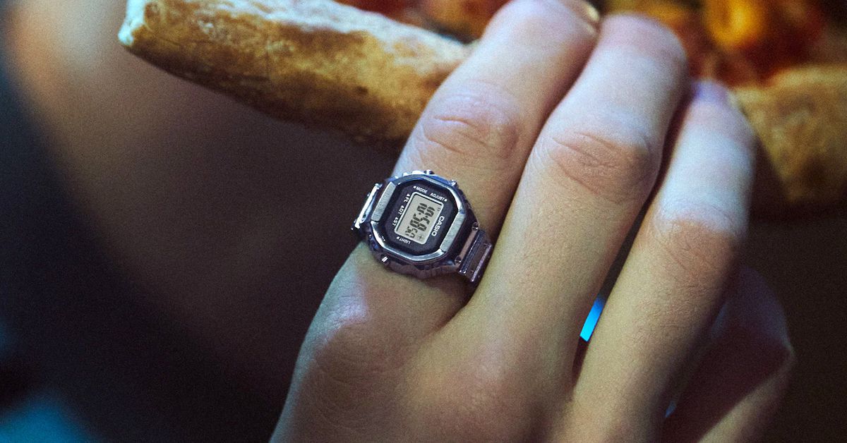 Casio’s first smart ring has innovative features like a stopwatch and flashing alarm