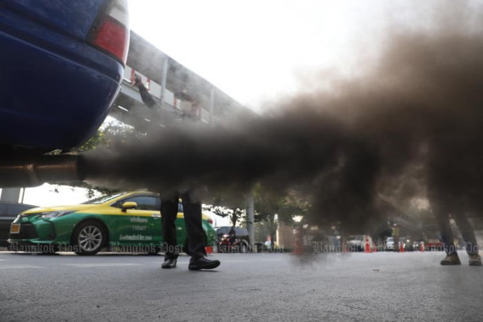 Polluting trucks to be banned from 9 Bangkok districts