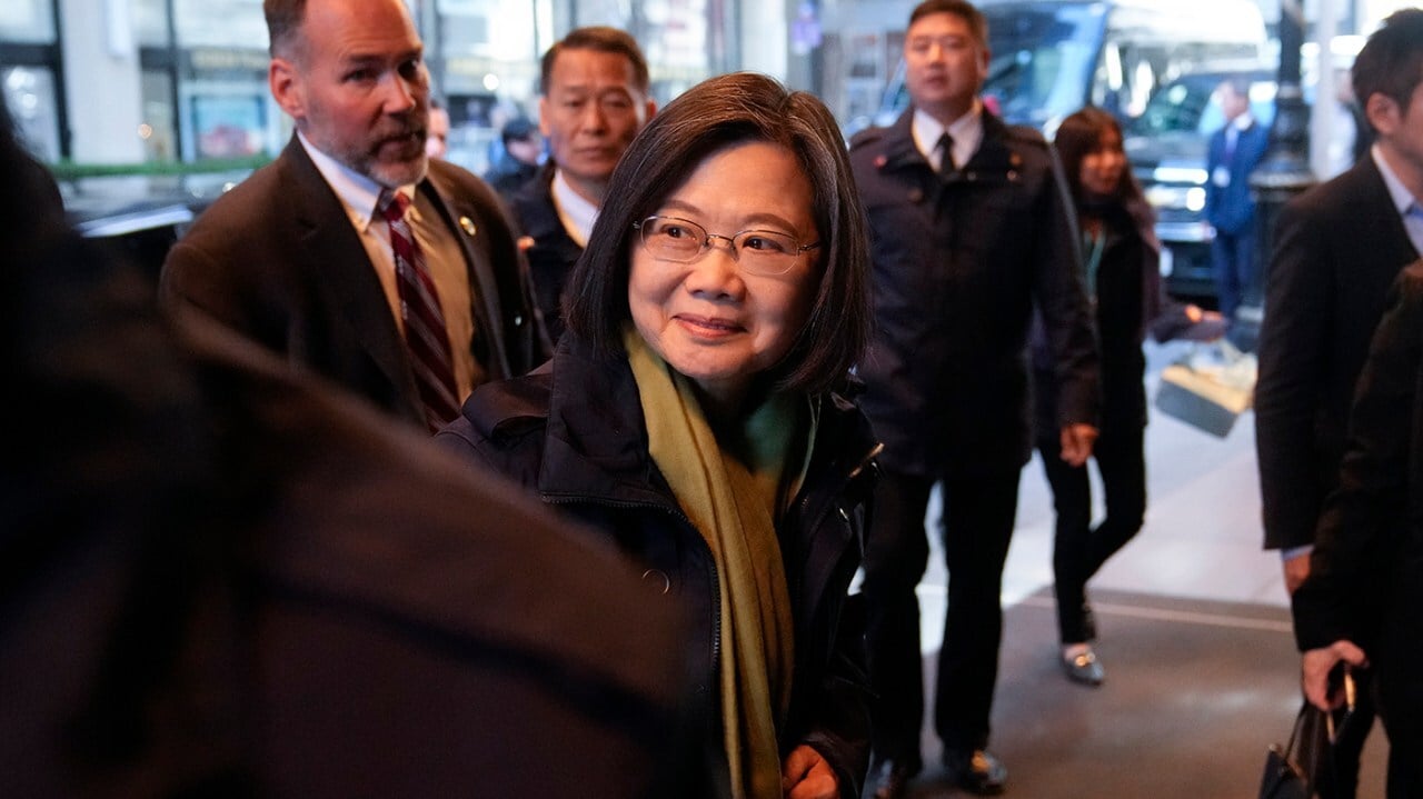 Day 1,005 of WW3. Taiwan's former president says US should prioritize helping Ukraine over her country, apparently unaware of who the incoming US president is. This is your Sunday Ukraine thread [News]