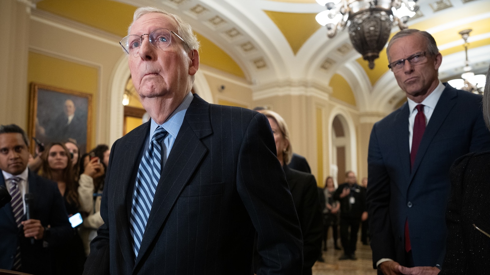 Mitch McConnell falls during Senate Republican lunch