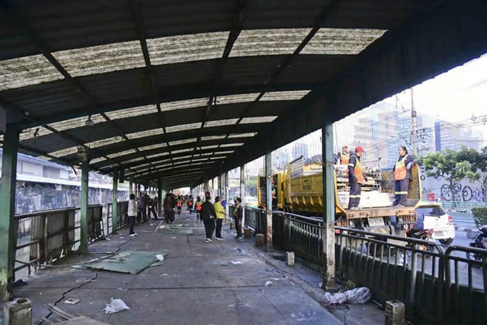 BMA tears down Klong Toey's Lao Market