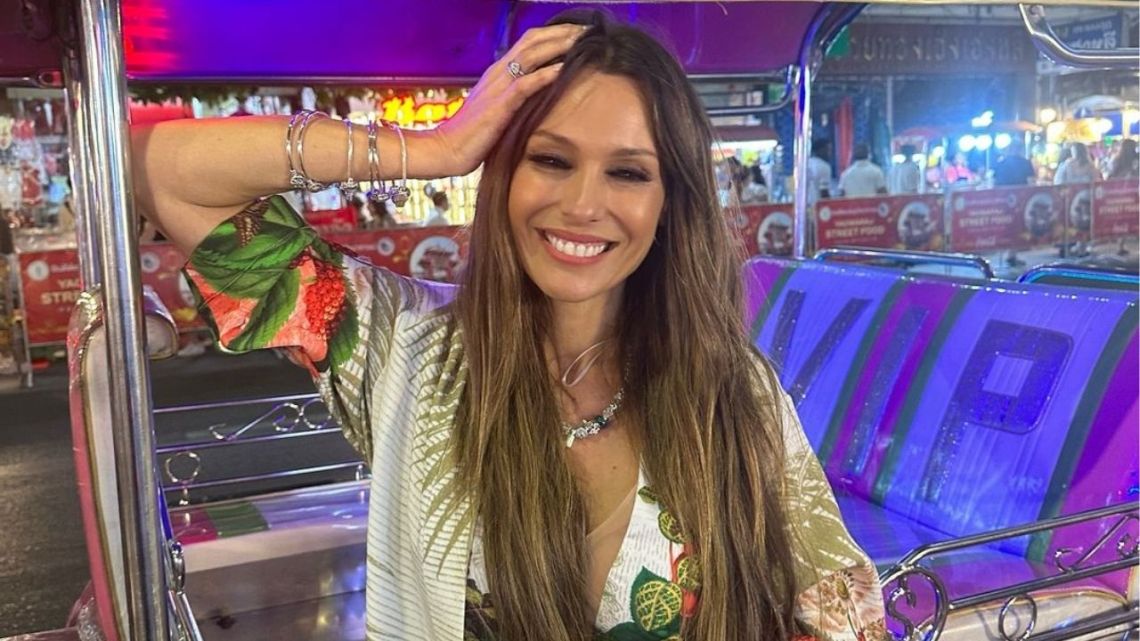 Pampita mostró desde Tailandia cuál será la bikini de la temporada