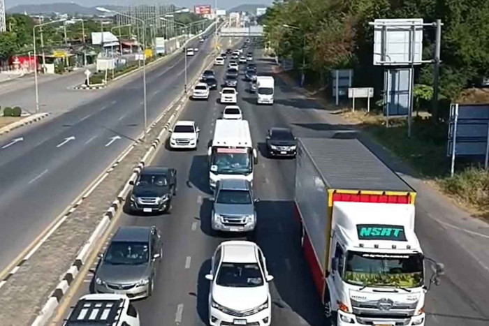 Holiday traffic accidents claim 215 lives in 5 days across Thailand